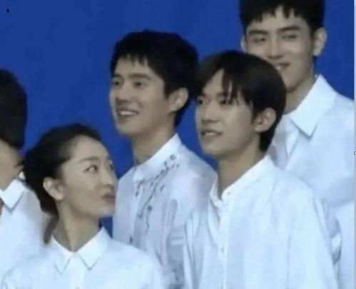 娱乐圈吃瓜少年日常,吃瓜少年的日常揭秘